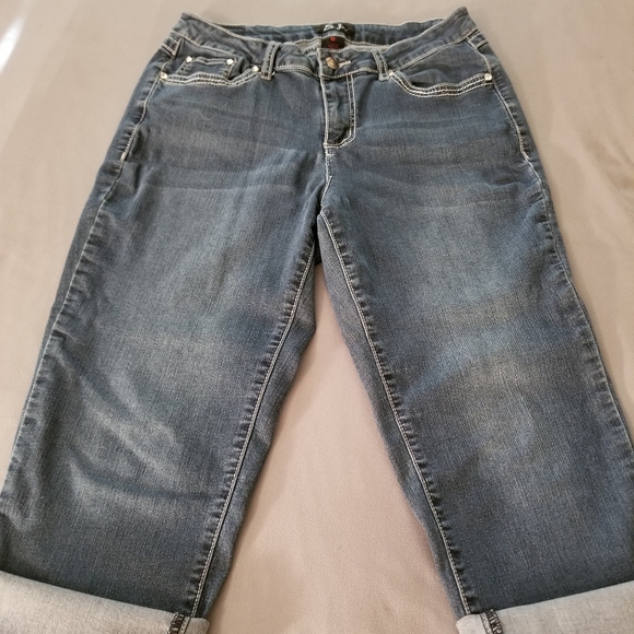 Earl Capri Jeans - Picture 1 of 4